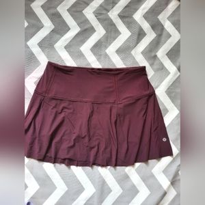 Lululemon skirt tennis maroon pleated 10 tall